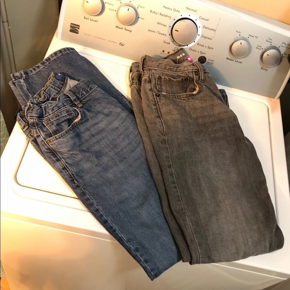 2 pairs of jeans